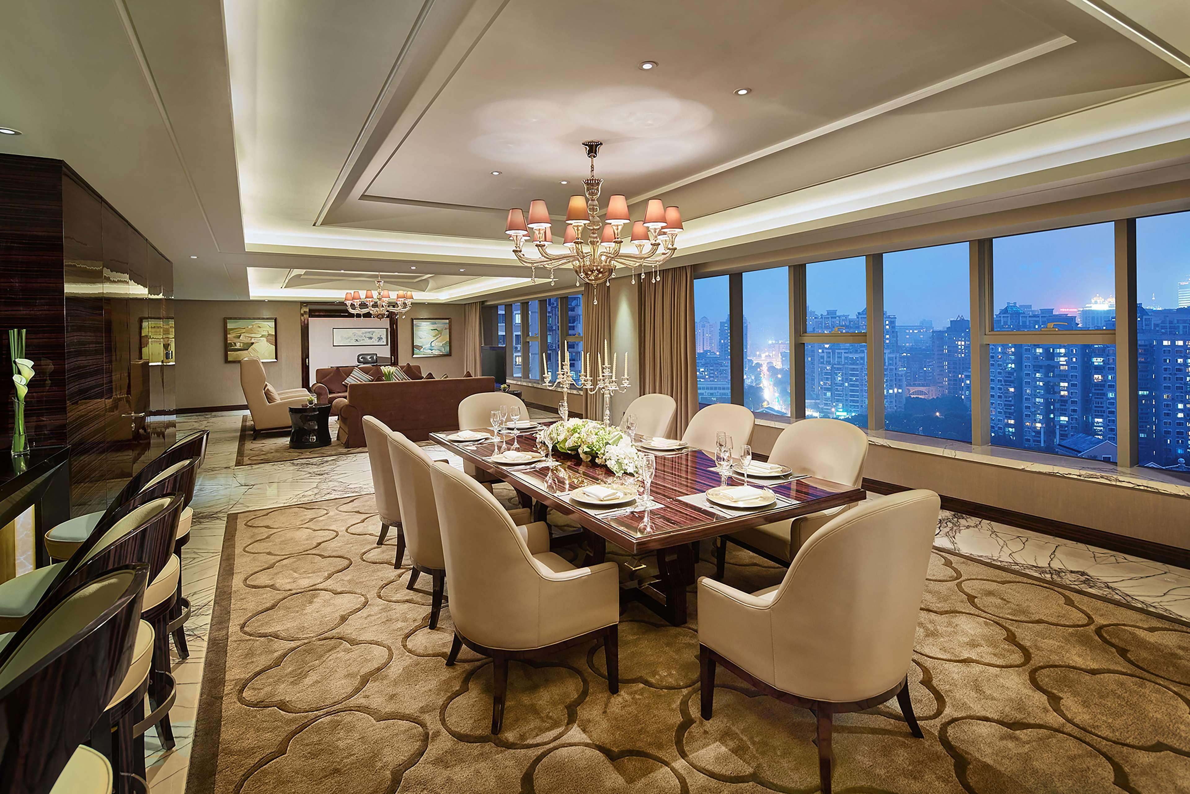 Hilton Shanghai Hongqiao Extérieur photo