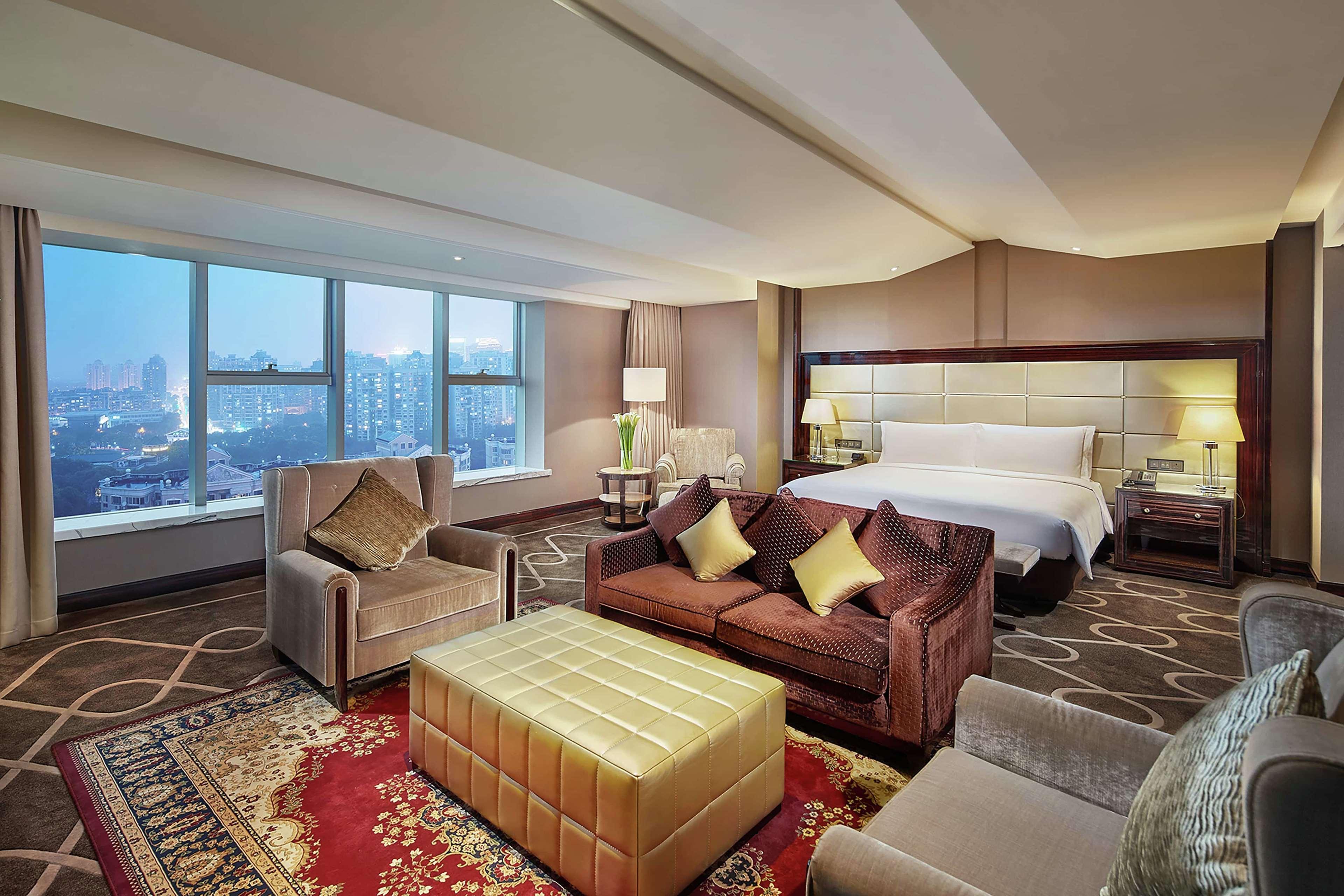 Hilton Shanghai Hongqiao Extérieur photo